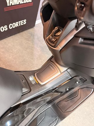 Yamaha NMAX 125 CRYSTAL GRAPHITE