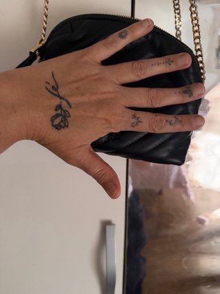Bolso negro Parfois acolchado cadena