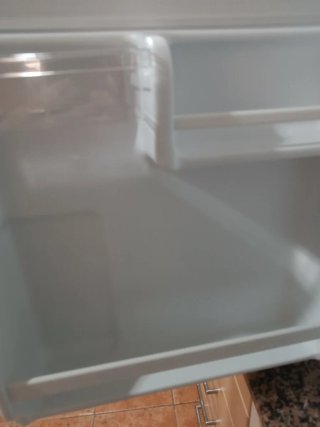 Nevera pequeña IKEA