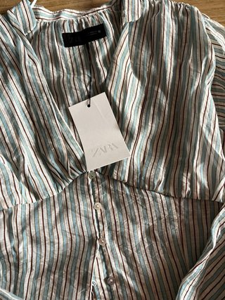 Blusa Zara rayas verde y blanco