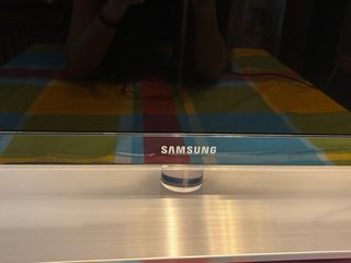 Televisor Samsung Negro y Plateado. 40 pulgadas