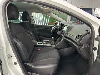 Renault Mégane Limited Blue dCi 85kW (115CV) - 18