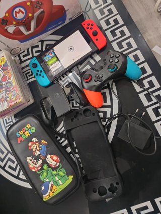 Nintendo Switch + Volante Mario Kart