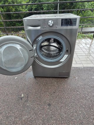 Lavadora LG 10.5kg Direct Drive Steam