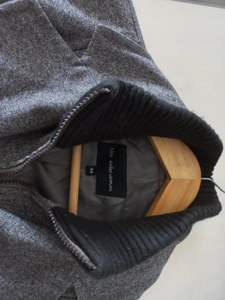 Chaqueta doble capa Saks Woman.