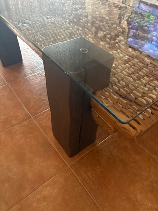 Mesa baja de madera estilo trilla