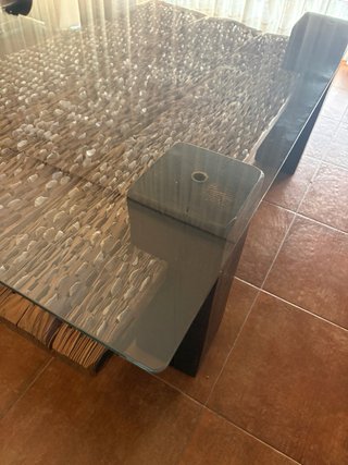 Mesa baja de madera estilo trilla