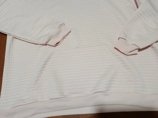 Sudadera rosa acolchada con capucha