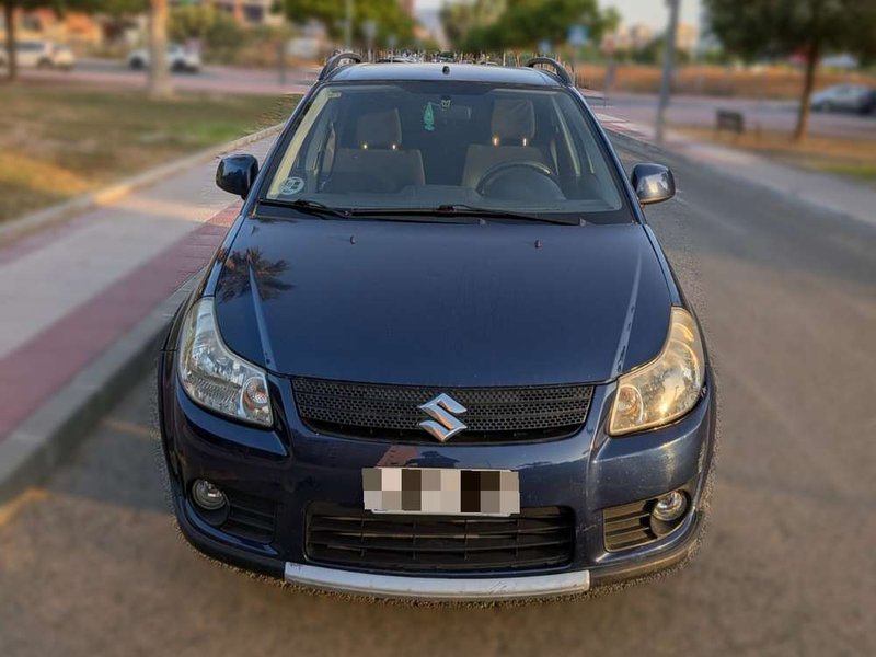 SUZUKI sx4 - foto 1