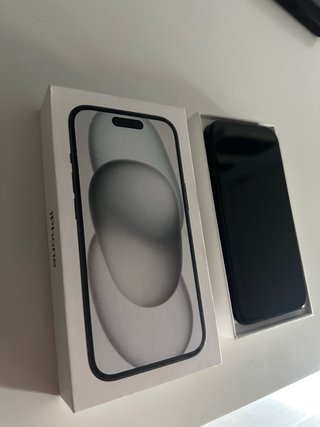 iPhone 15 128GB