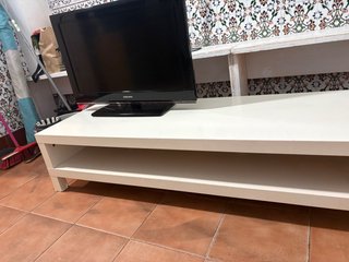 Mueble TV blanco.0