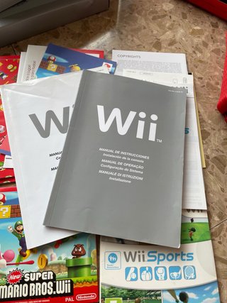 Nintendo Wii Roja + Juegos y Accesorios
