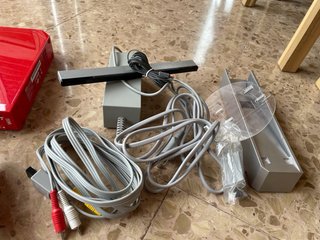 Nintendo Wii Roja + Juegos y Accesorios