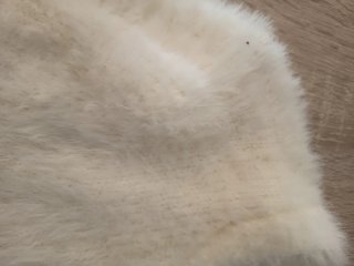 Vestido Zara, MGN, suéter Stradivarius