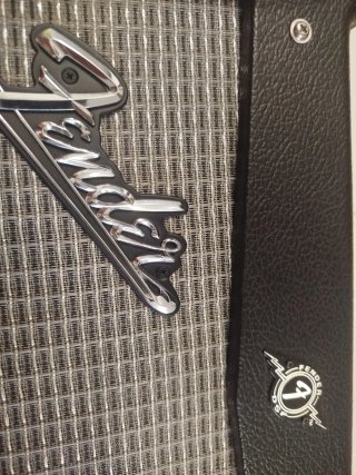 Amplificador Fender Mustang I (V.2)