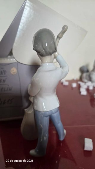 Figura Lladro Niño con Violín 4615