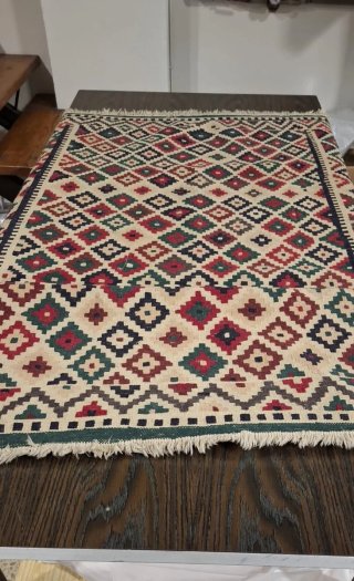 Alfombra Kilim Tejida Diseño Geométrico