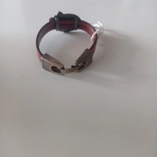 Pulsera artesanal cuero