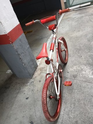 Bicicleta BMX California X4