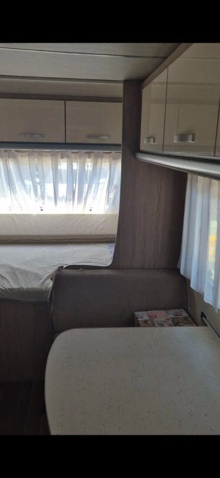 Caravana Across Safari 430/750kl