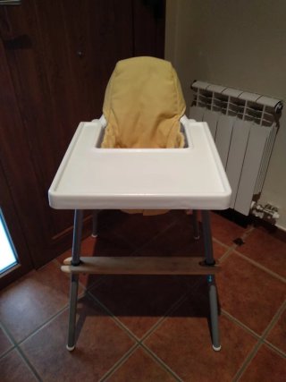 Trona bebé Ikea blanca