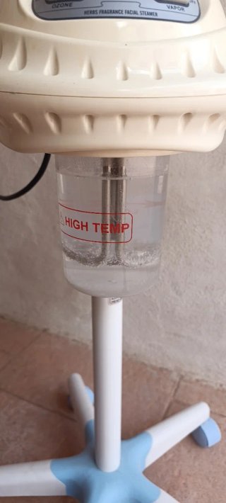 Máquina de vapor facial profesional