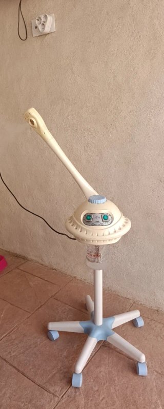 Máquina de vapor facial profesional