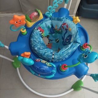 Saltarin para bebé con temática marina