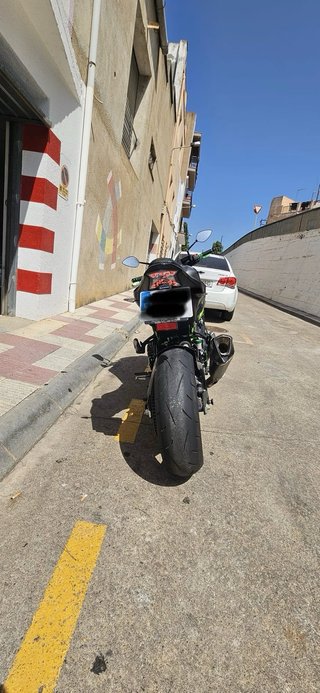 Kawasaki Z900 A2 Naked Negra y Verde