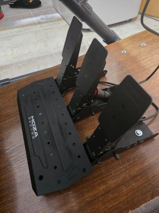 Cockpit completo: Moza R3 con Meta Quest 3