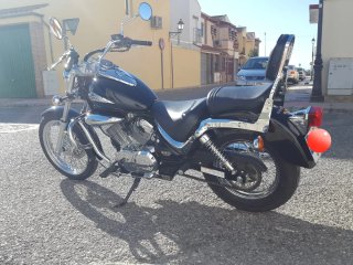 Suzuki Intruder 250CL Negra