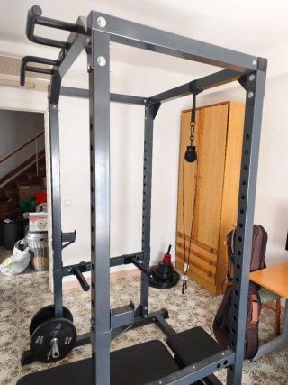 RACK DE GIMNASIO COMPLETO Y ACCESORIOS