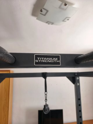 RACK DE GIMNASIO COMPLETO Y ACCESORIOS