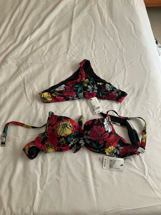 Bikini Tezenis floral nuevo talla 85B