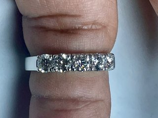 Anillo Cinquillo de Brillantes y Oro Blanco