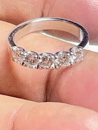 Anillo Cinquillo de Brillantes y Oro Blanco