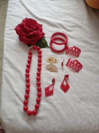 Adornos flamenca: flor, collar, pulseras......