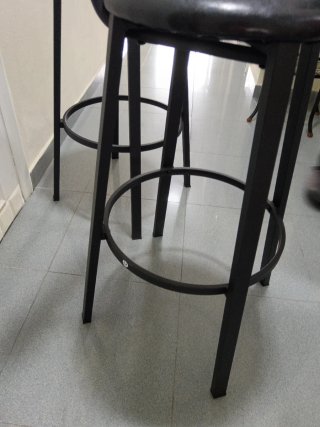 Taburetes de Bar Negros y Marrones