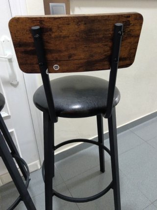 Taburetes de Bar Negros y Marrones