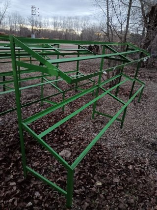 Estructura metálica frutería