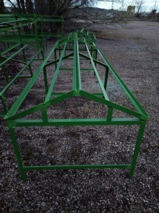 Estructura metálica frutería