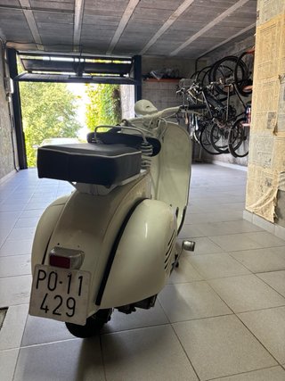 Vespa 125N Beige Scooter