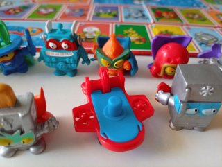 Juego de mesa Superthings: Juego de la Oca + regal