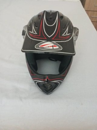 Casco Motocross Negro con Diseño Rojo