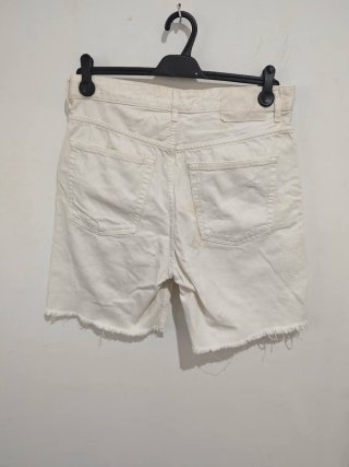 Bermudas vaqueras rotas Bershka Talla L