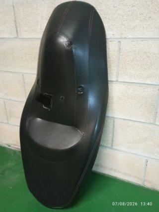 Asiento Yamaha XMAS Negro