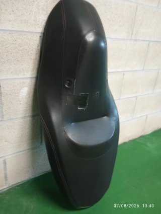 Asiento Yamaha XMAS Negro