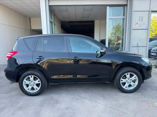 TOYOTA Rav4 2.2 D4D Active 4x2 2010