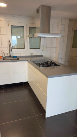 Cocina Laca Blanca y Plata