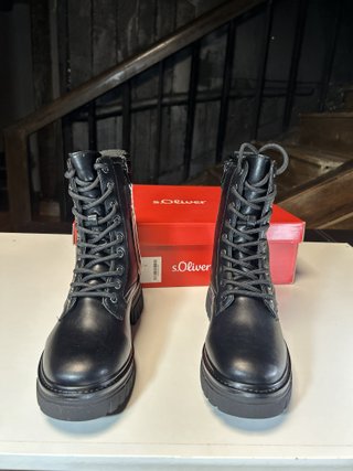 Botas s.Oliver estilo militar NUEVAS con etiquetas